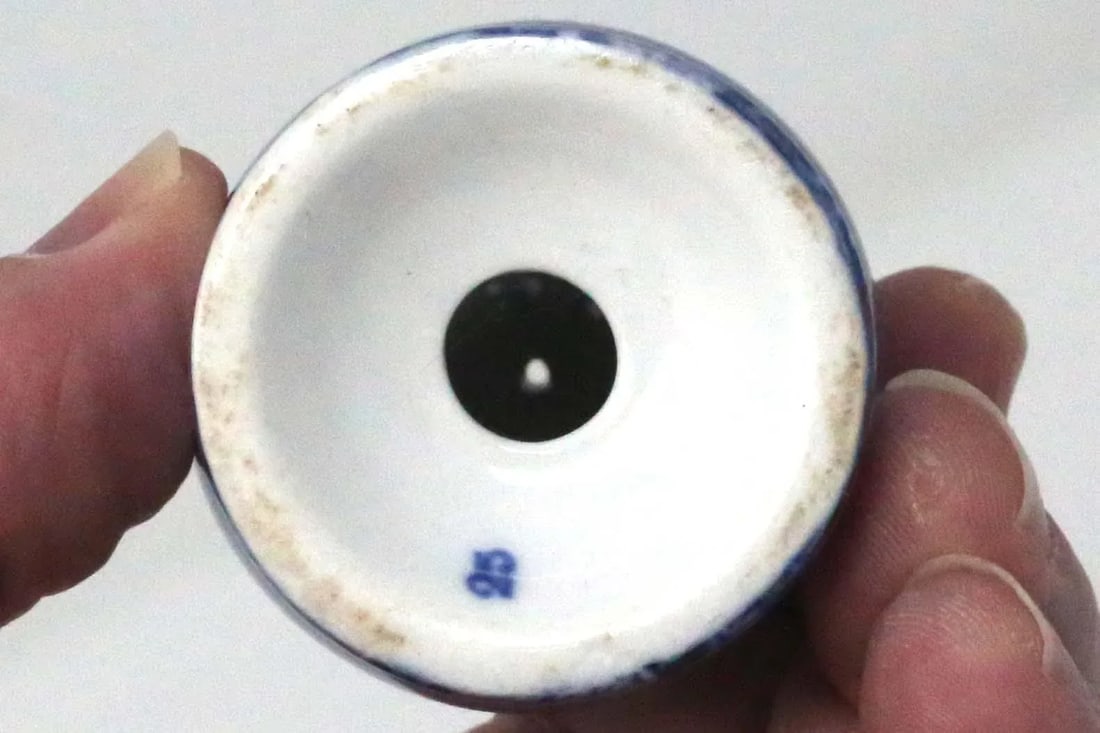 Vintage "Blue Italian" Egg Salt Shaker by Spode - 4