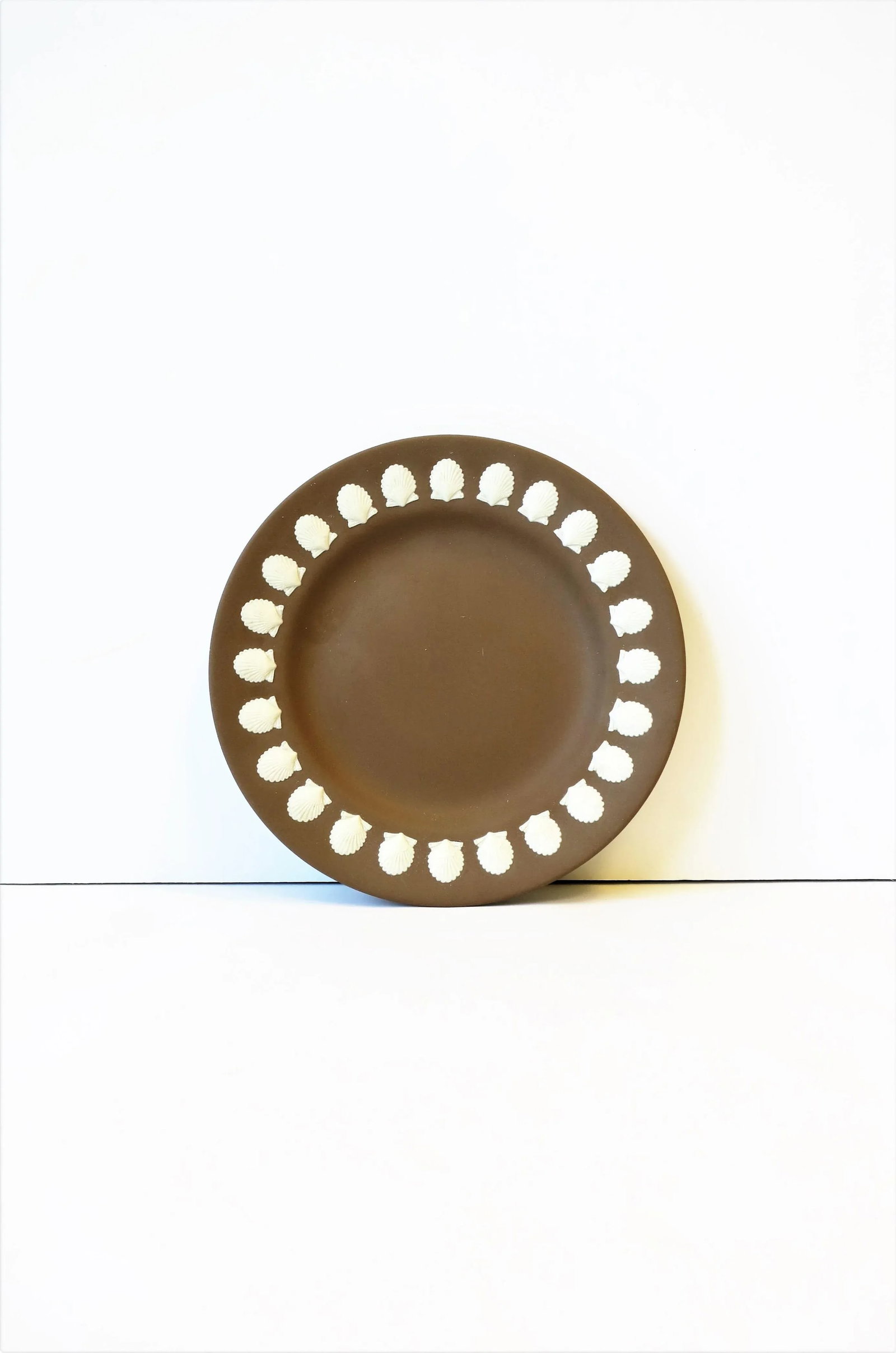 English Wedgwood Matte Jasperware Scallop Seashell Dish or Plate - 2