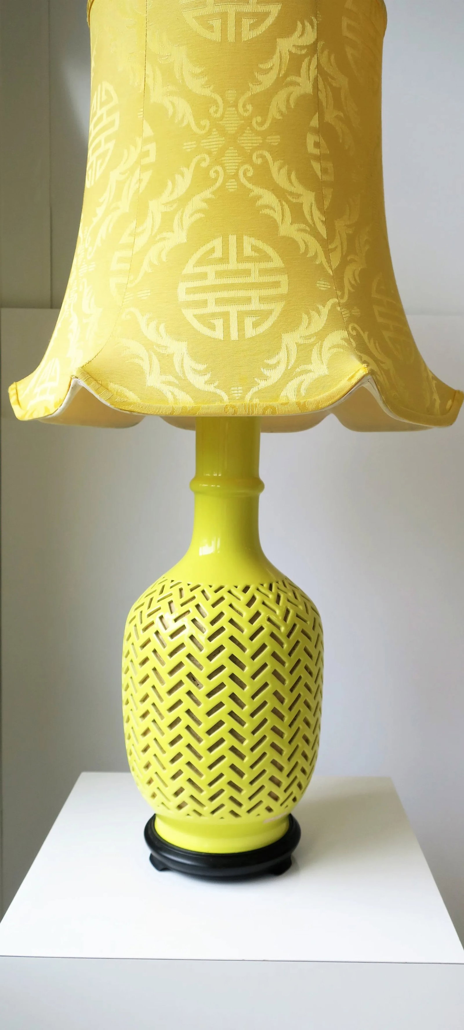Bright Yellow Ceramic Chevron Chinoiserie Table or Desk Lamp With Silk Shade - 6