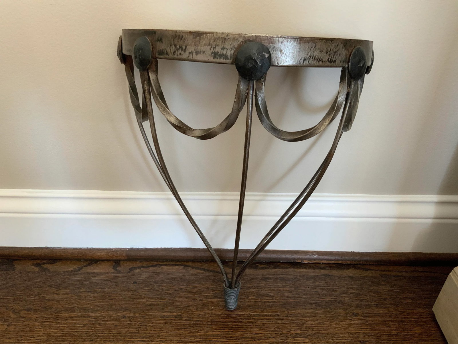 Vintage 1970s Iron Wall Bracket - 7