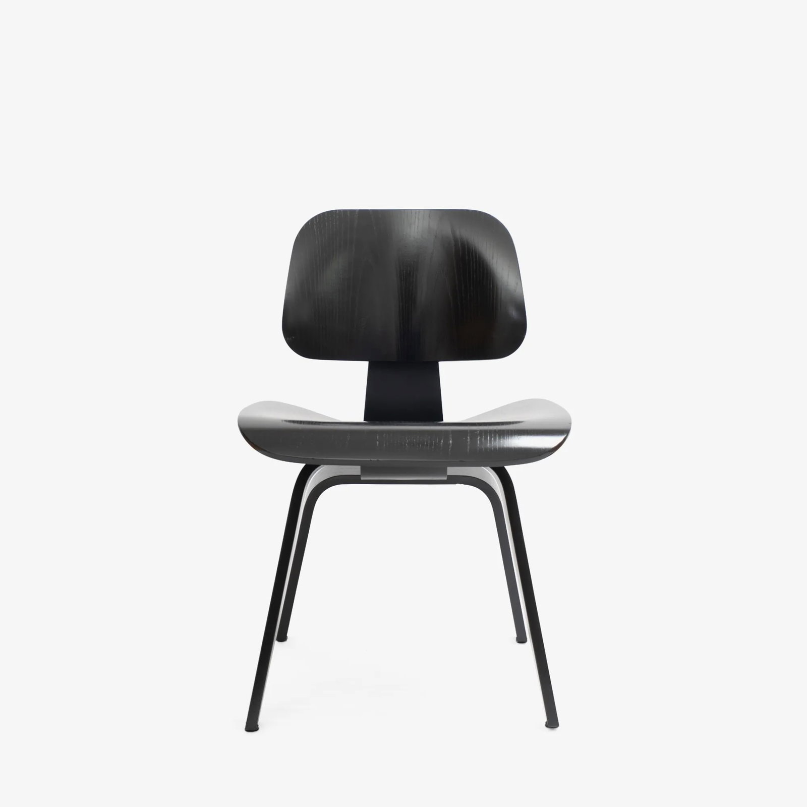 Eames Dcw Dining Chairs in Ebony Ash by Charles & Ray Eames for Herman Miller - 2