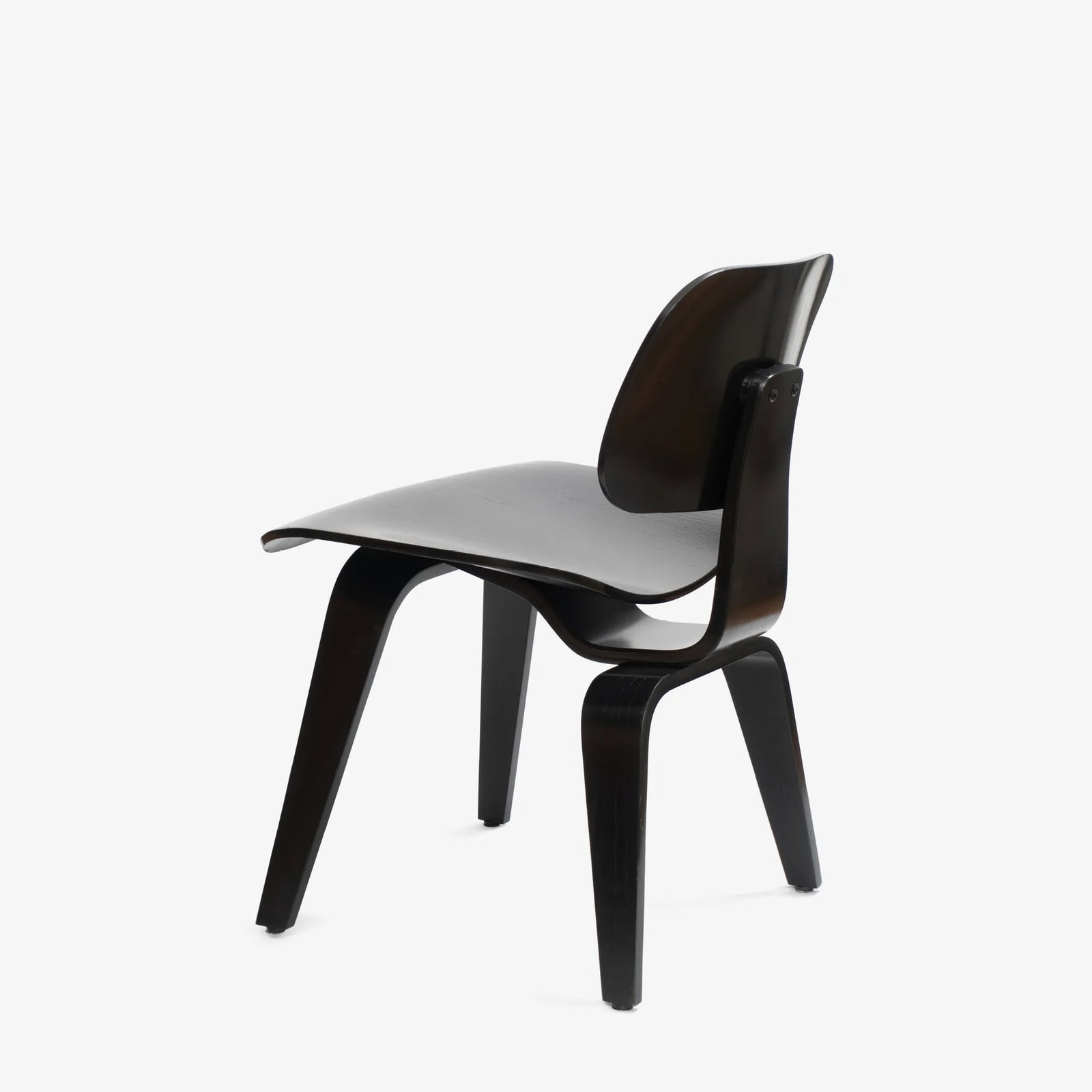 Eames Dcw Dining Chairs in Ebony Ash by Charles & Ray Eames for Herman Miller - 5
