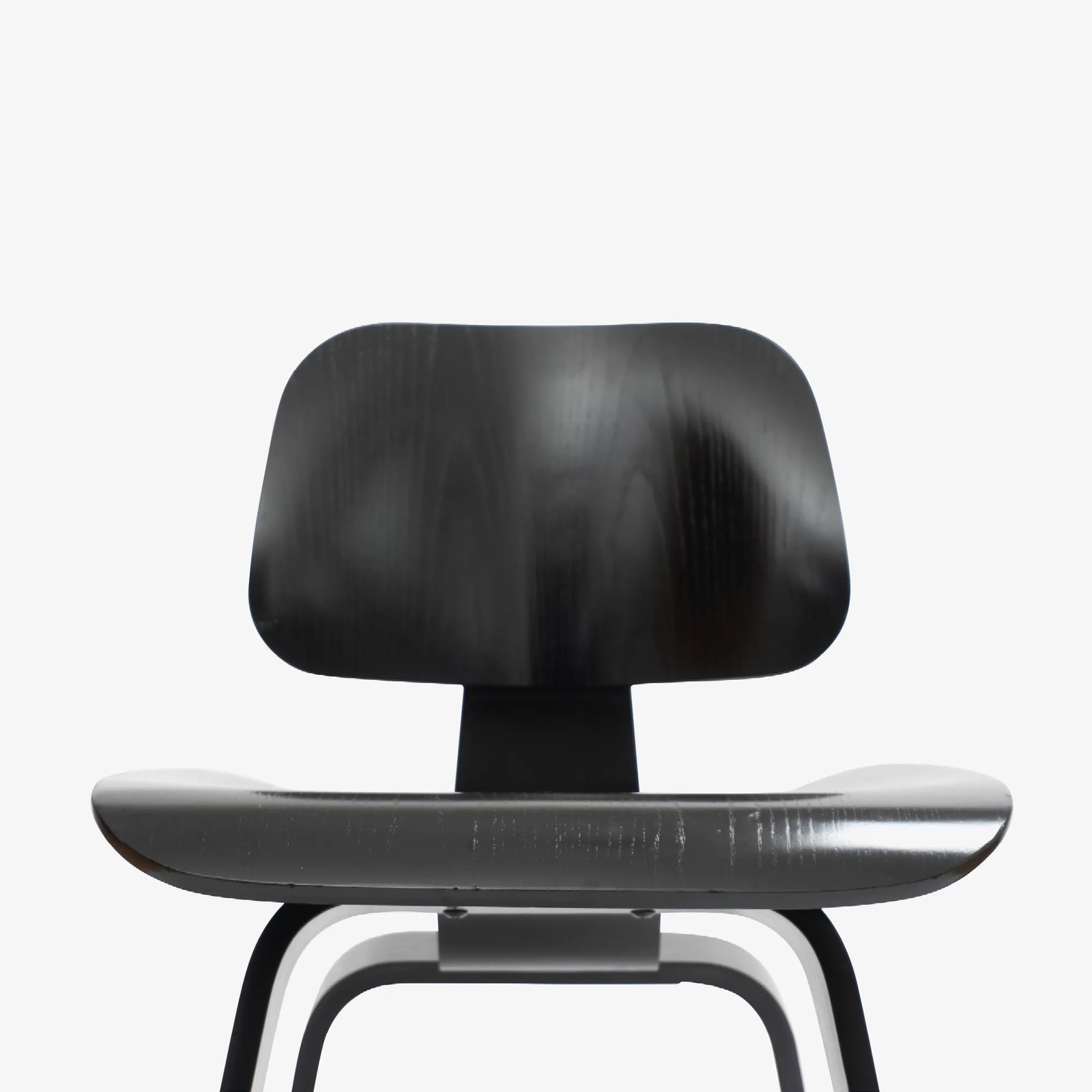 Eames Dcw Dining Chairs in Ebony Ash by Charles & Ray Eames for Herman Miller - 6