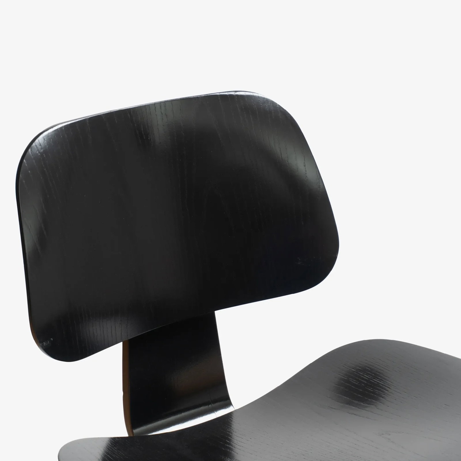 Eames Dcw Dining Chairs in Ebony Ash by Charles & Ray Eames for Herman Miller - 8