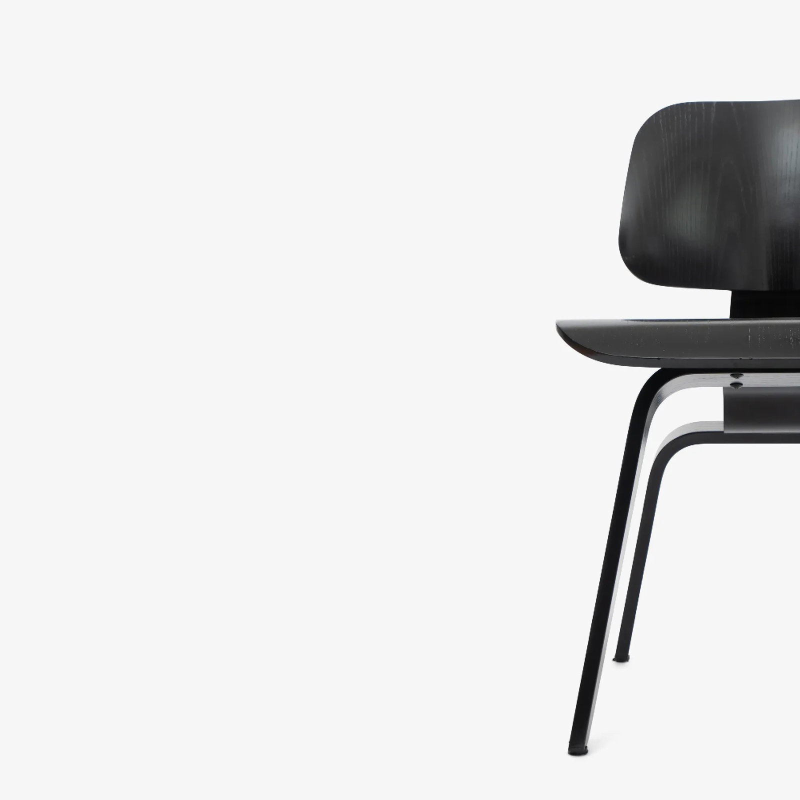 Eames Dcw Dining Chairs in Ebony Ash by Charles & Ray Eames for Herman Miller - 9