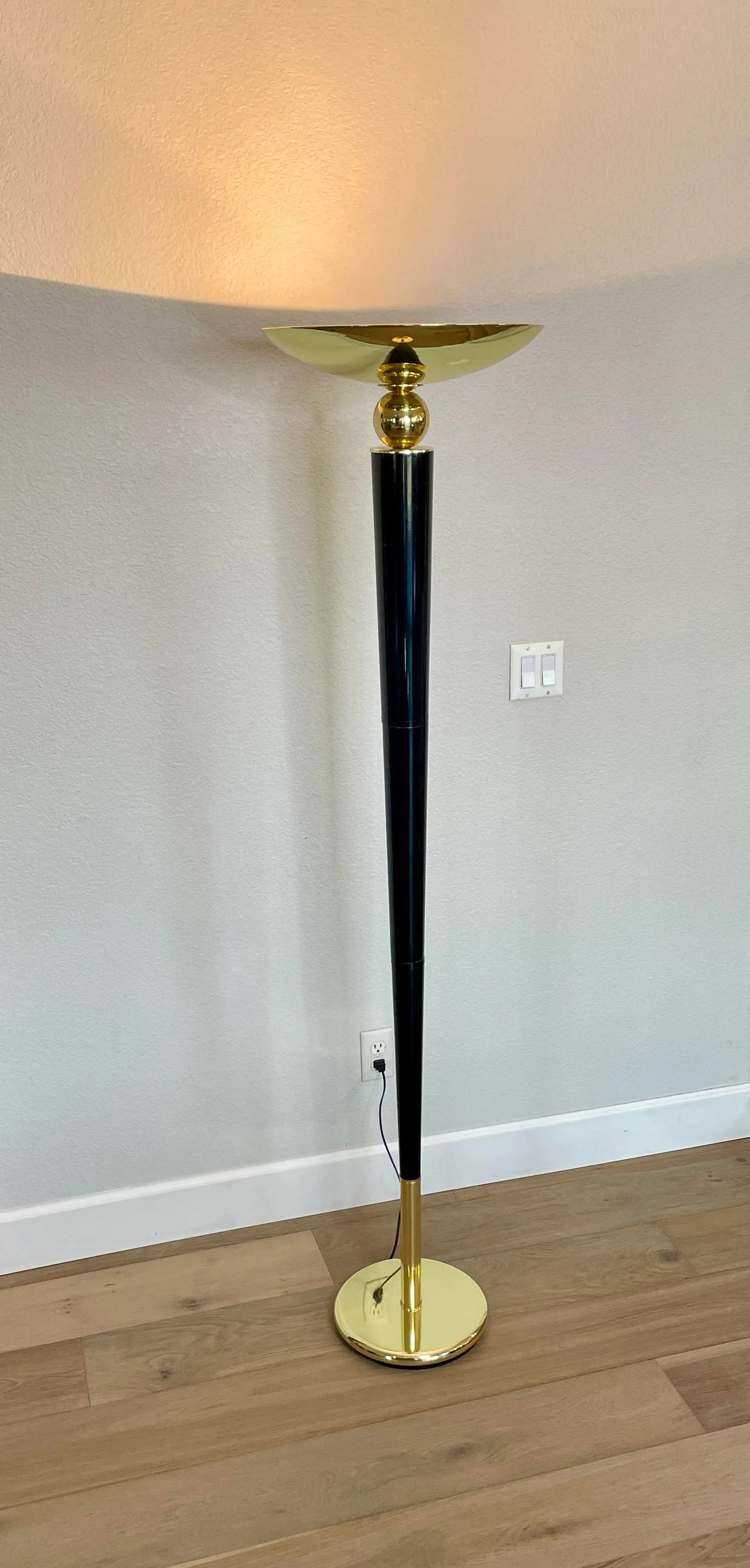Art Deco Revival Torchiere Floor Lamp in Black Enamel & Lacquered Brass - 10