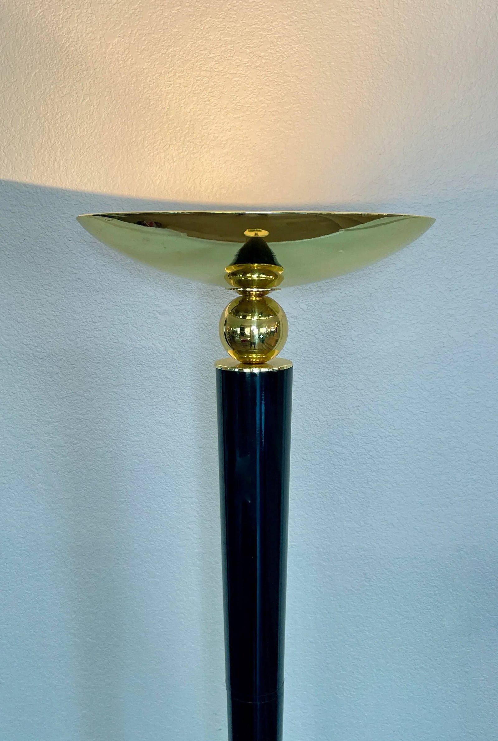 Art Deco Revival Torchiere Floor Lamp in Black Enamel & Lacquered Brass - 9