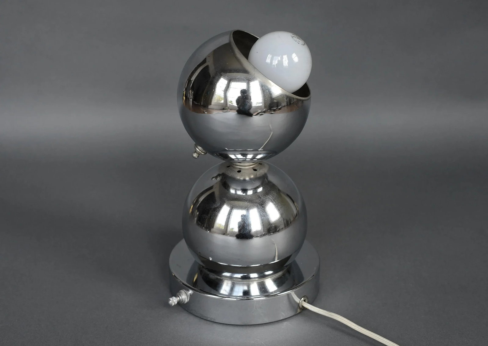 Mid Century Space Age Chrome Double-Orb Eyeball Table Lamp - 3