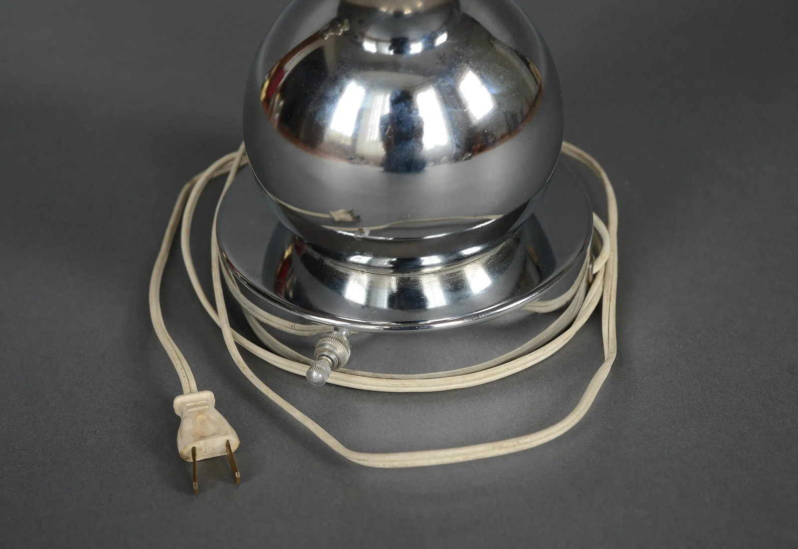 Mid Century Space Age Chrome Double-Orb Eyeball Table Lamp - 9