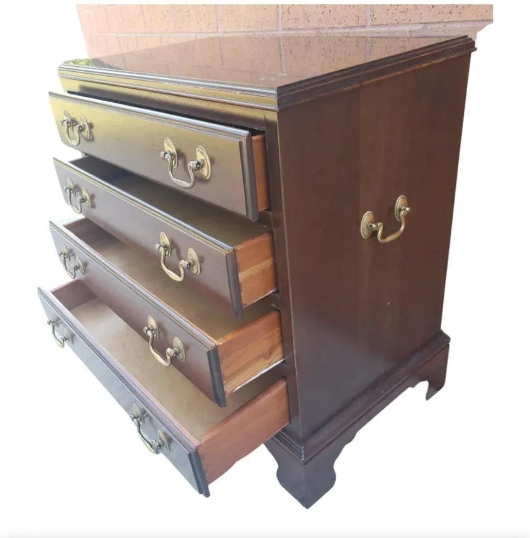 Ethan Allen Georgian Mahogany Small Bedside Chest / Silver Chest - 5