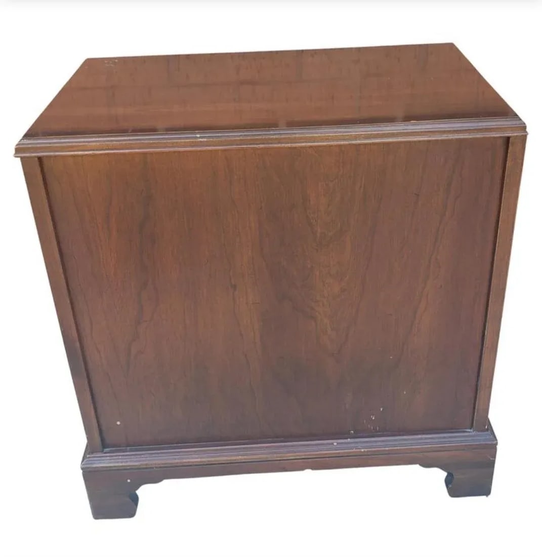 Ethan Allen Georgian Mahogany Small Bedside Chest / Silver Chest - 7