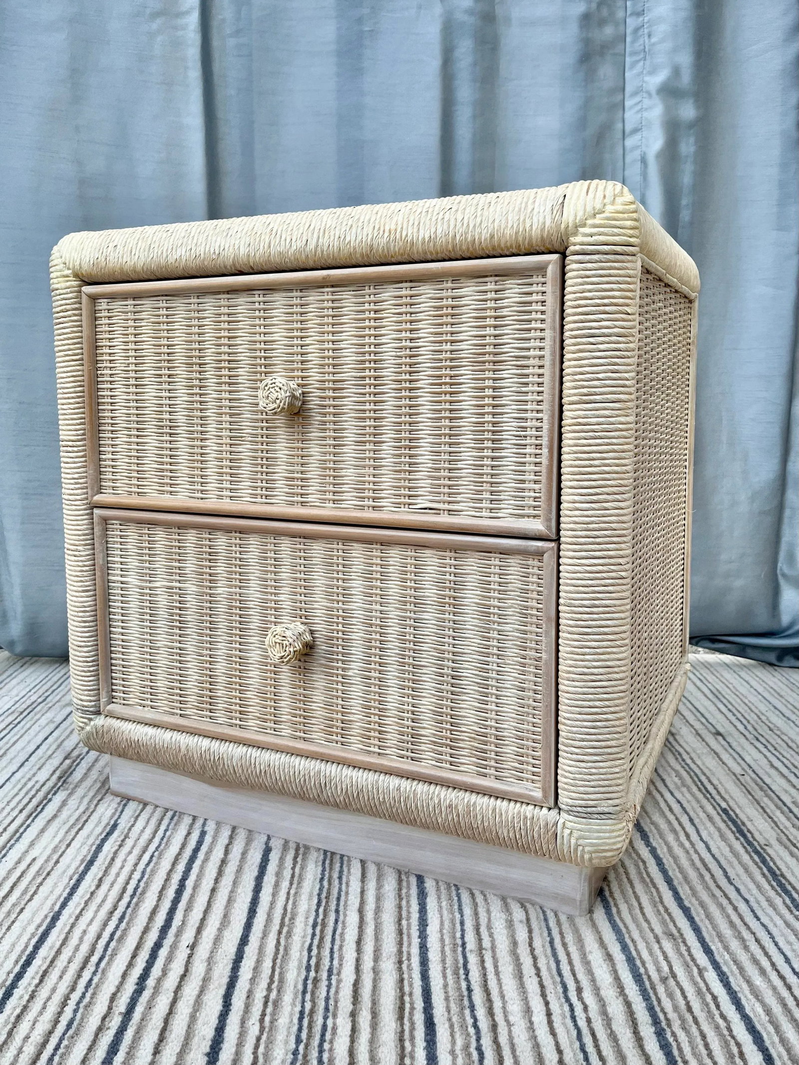 Vintage Coastal Style Wicker Nightstand by Broyhill Furniture. - 13