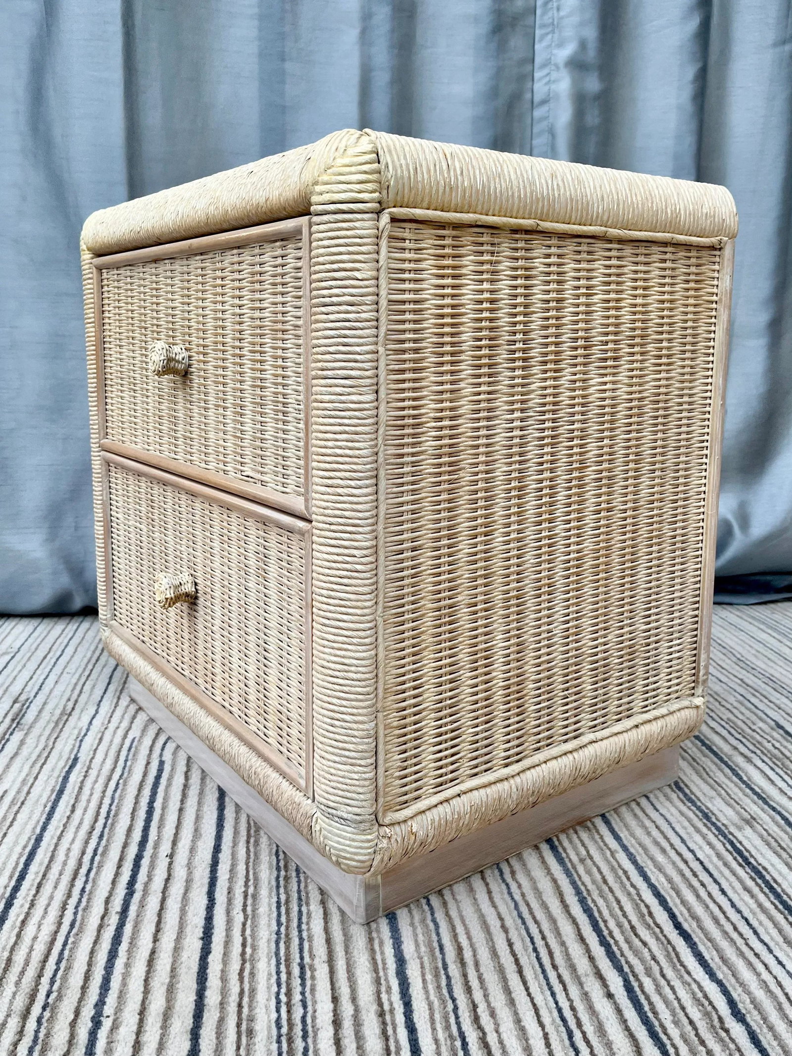 Vintage Coastal Style Wicker Nightstand by Broyhill Furniture. - 3