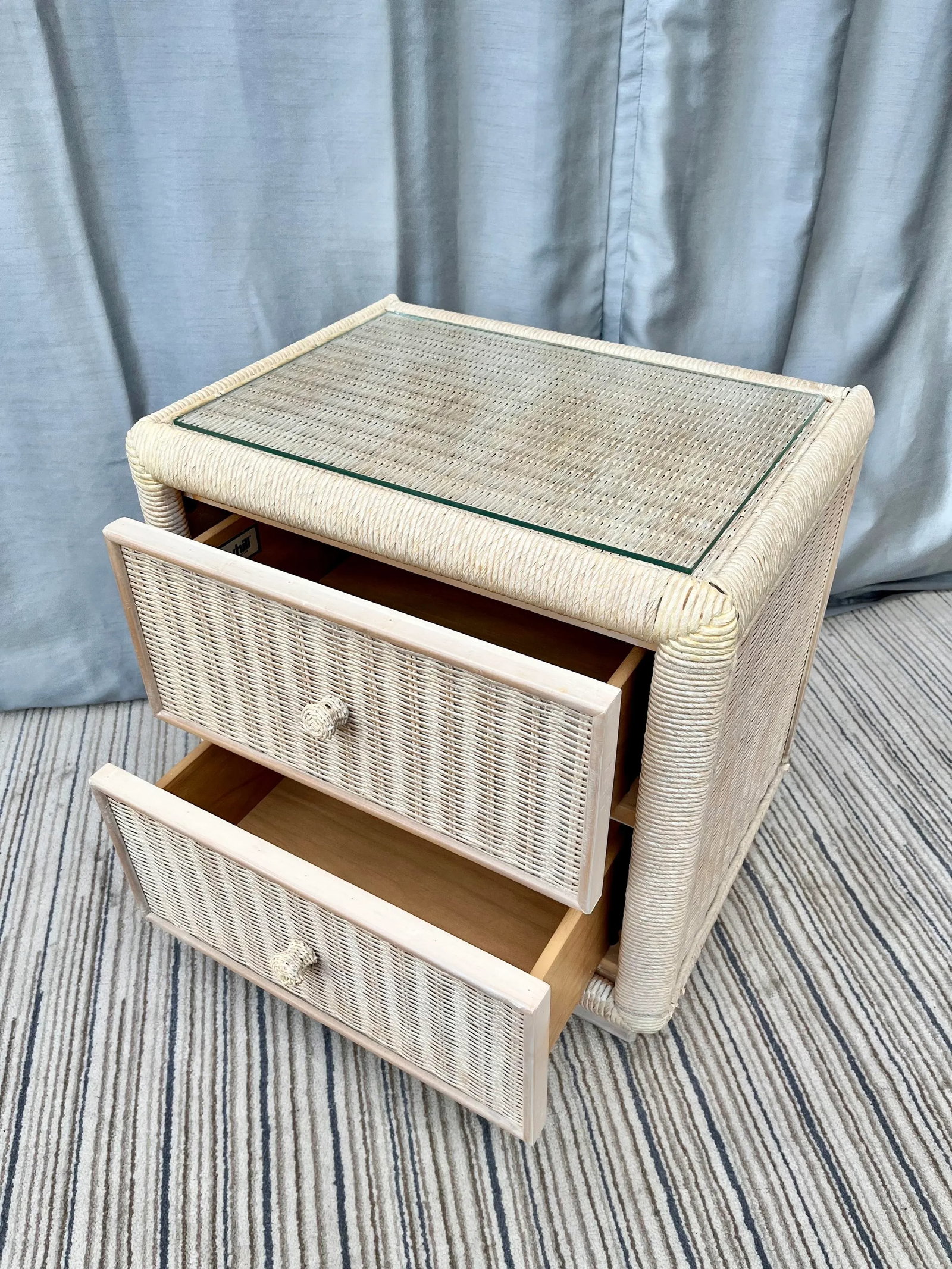 Vintage Coastal Style Wicker Nightstand by Broyhill Furniture. - 5