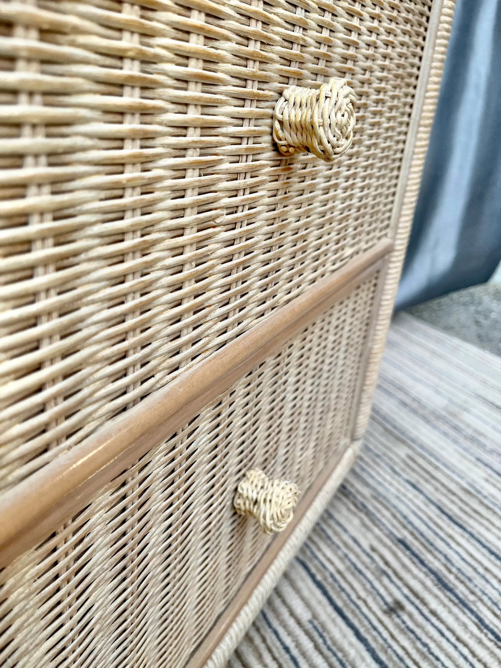 Vintage Coastal Style Wicker Nightstand by Broyhill Furniture. - 9