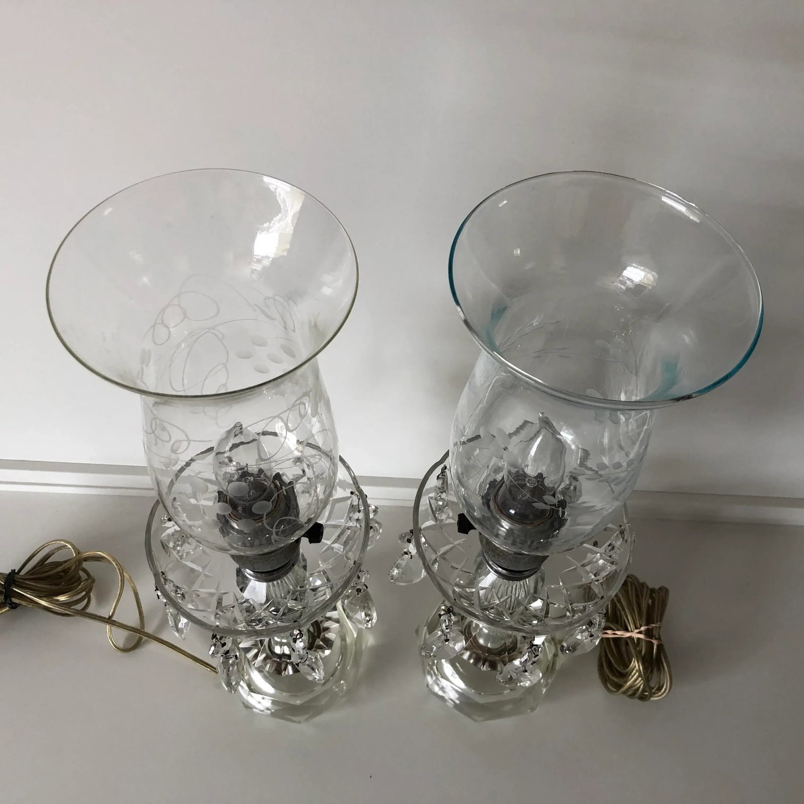 Vintage Hollywood Regency Style Clear Glass and Prism Bedroom Nightstand Lamps S/2 - 2
