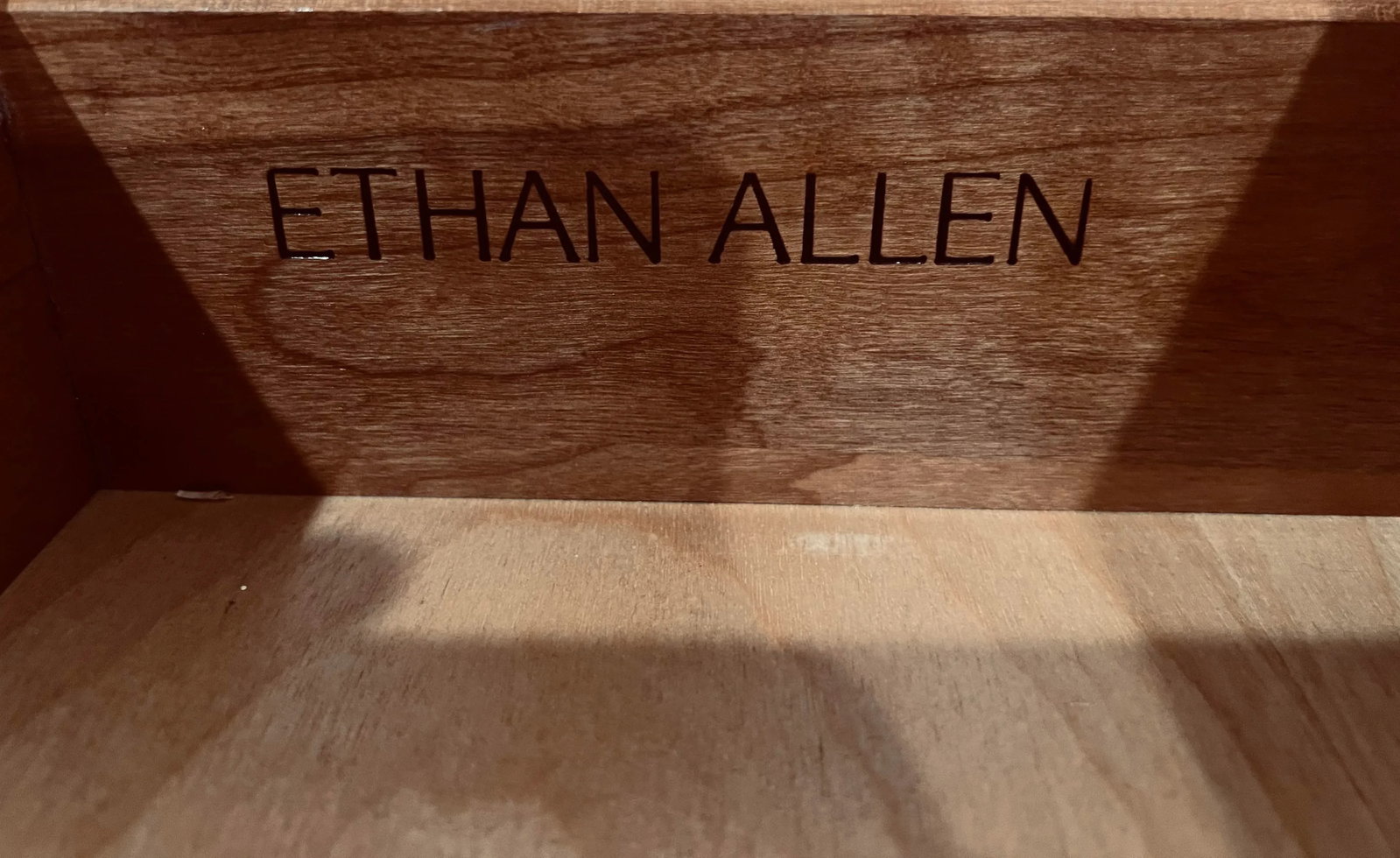 1980s Vintage Ethan Allen Bachelor's Chest - Georgian Court - 5