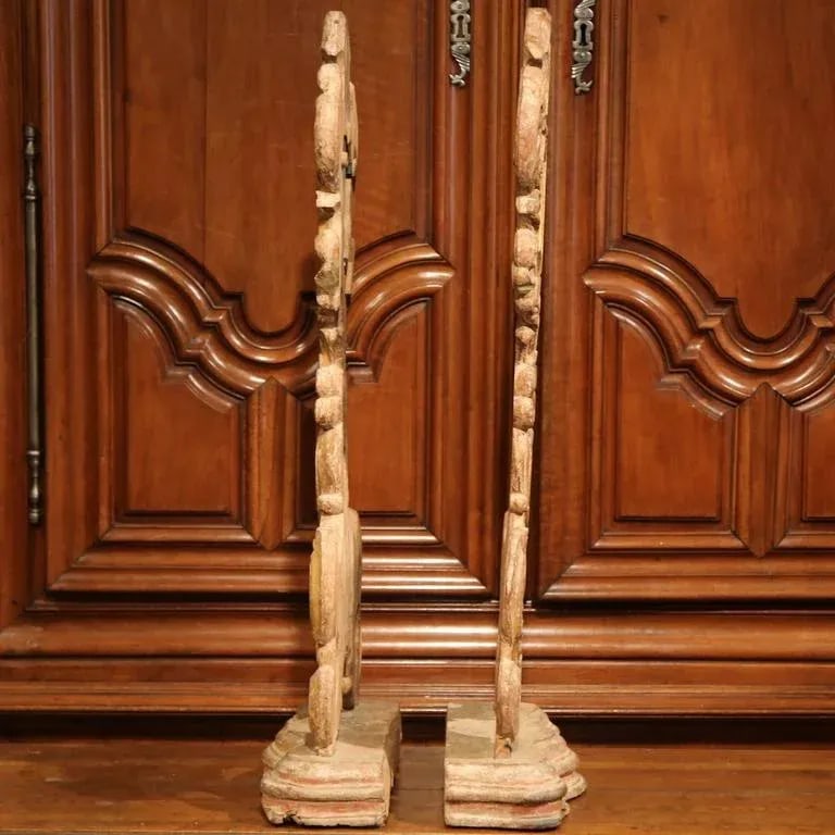 Pair of 19th Century Italian Baroque Giltwood Church Reliquary Mirrors - 8