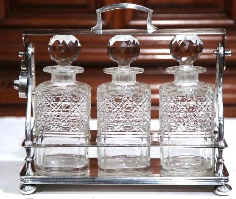 19th Century English Silver Plated 3-Carafe Tantalus With Lock Mechanism - 2