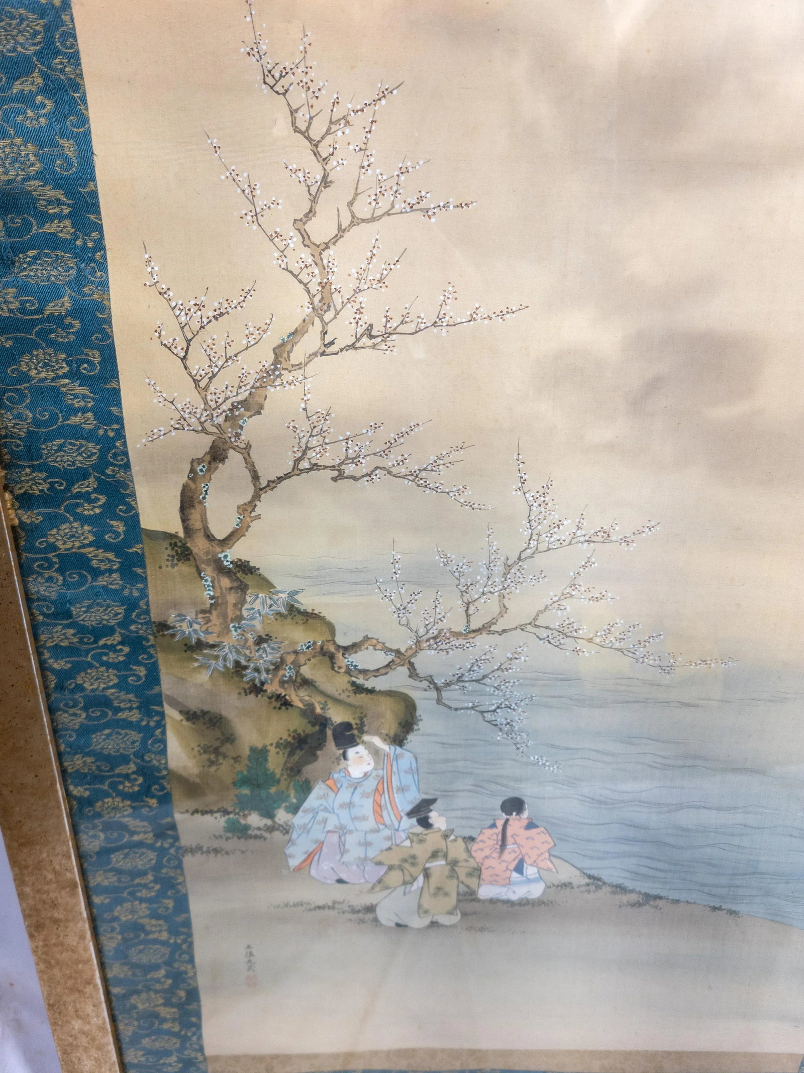Early 20th Century Japanese Silk Scroll Painting of Figures on a Shore - 5
