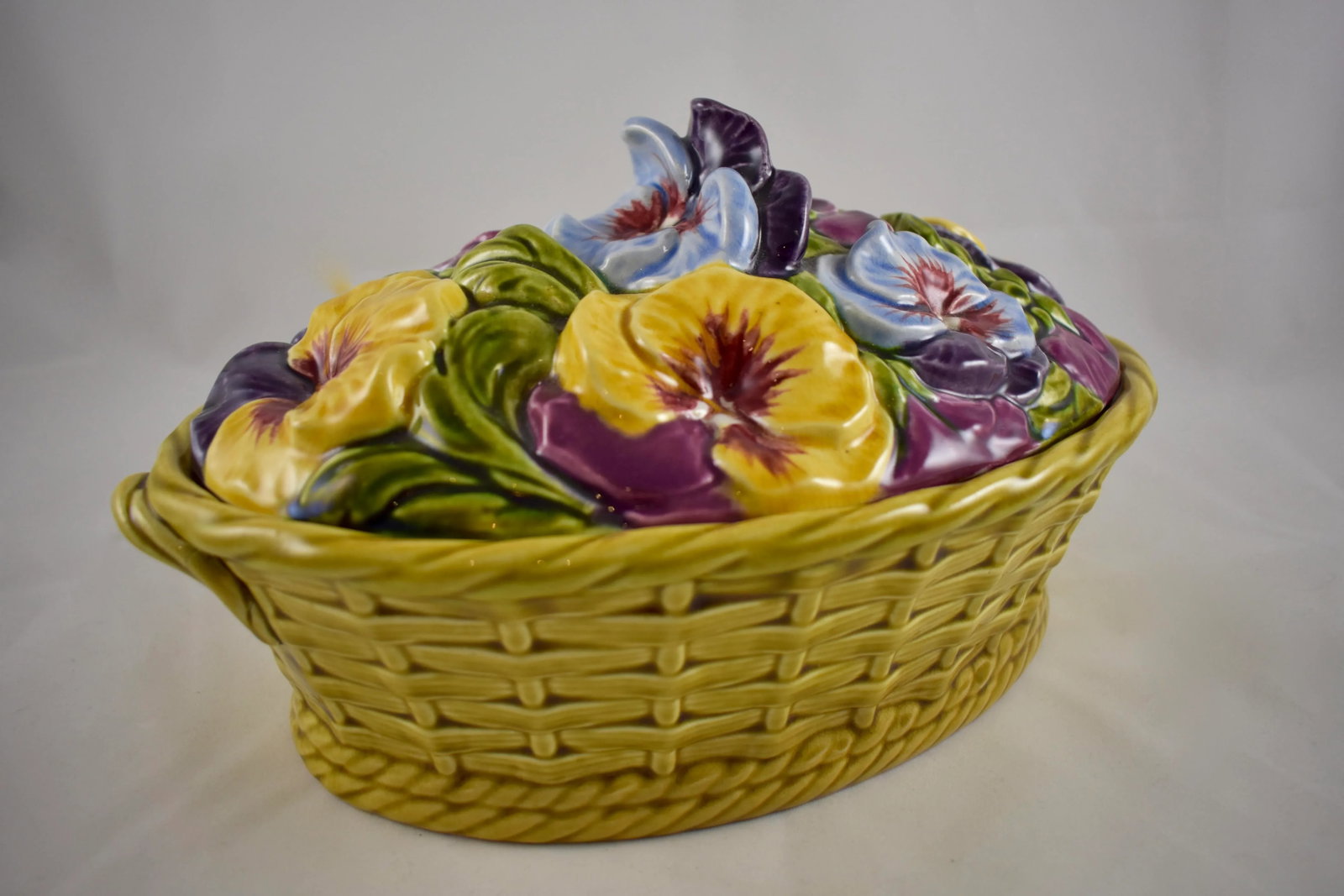 Sarreguemines French Faience Basket of Pansies Lidded Serving Piece - 2