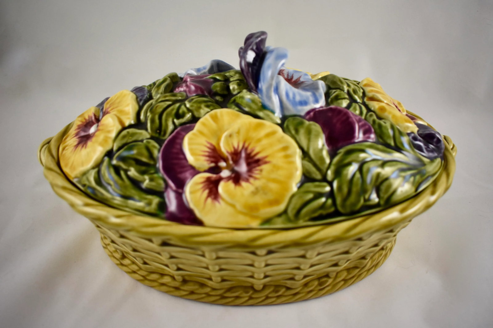 Sarreguemines French Faience Basket of Pansies Lidded Serving Piece - 6