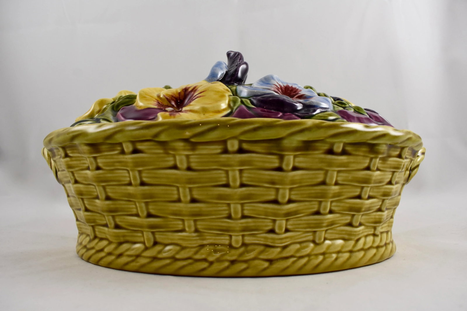 Sarreguemines French Faience Basket of Pansies Lidded Serving Piece - 7