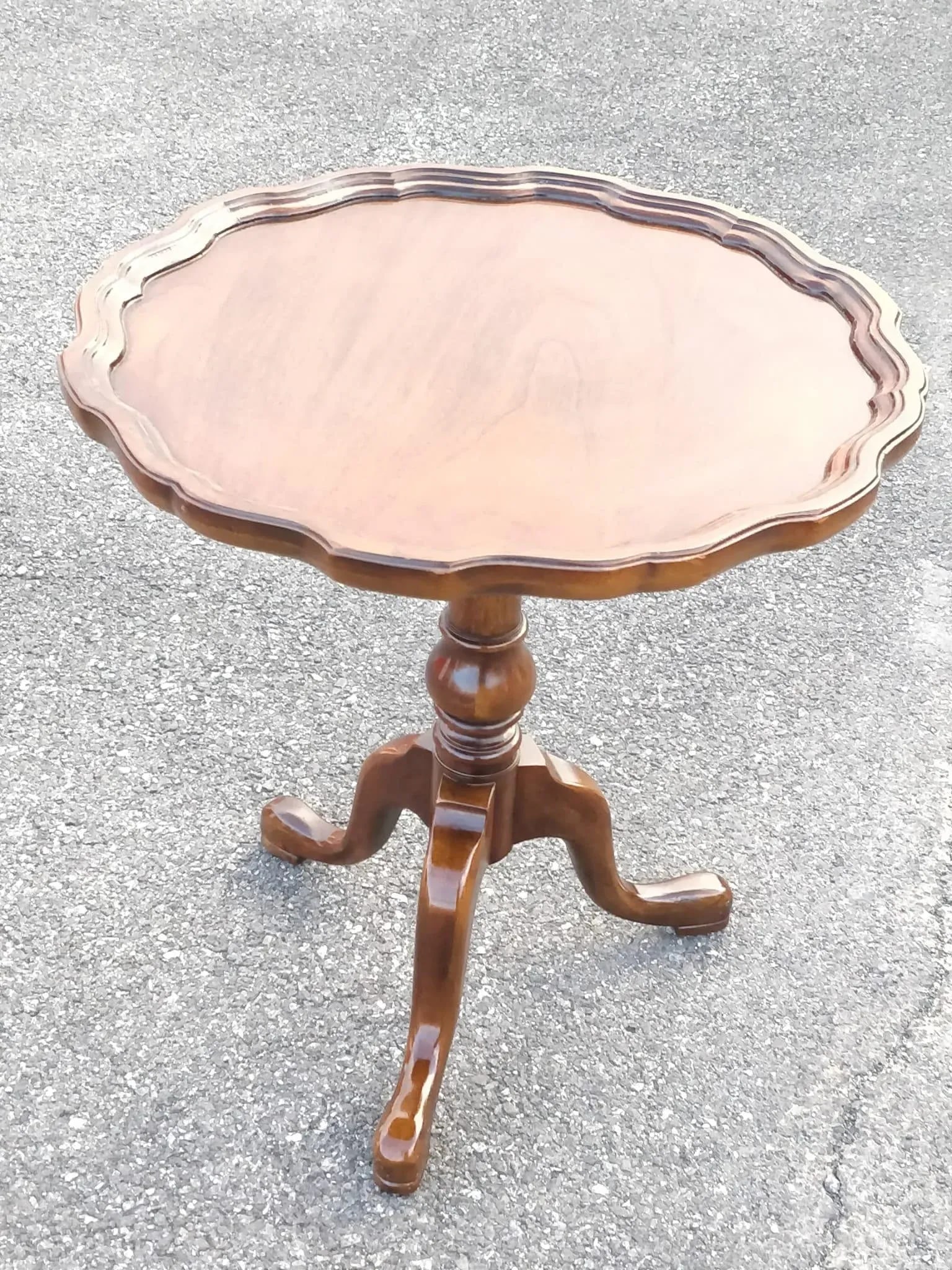 Drexel Heritage Mid 20th Century Vintage Pie Crust Side Table - 5