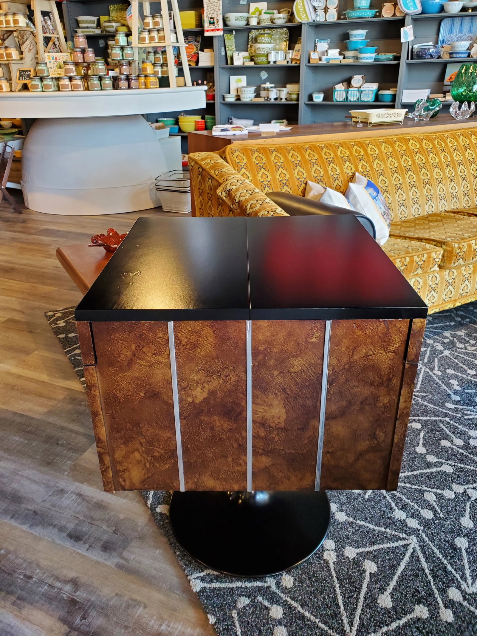 1950s Vintage Mid-Century Modern Mini Swivel Bar by Lane Furniture - 2