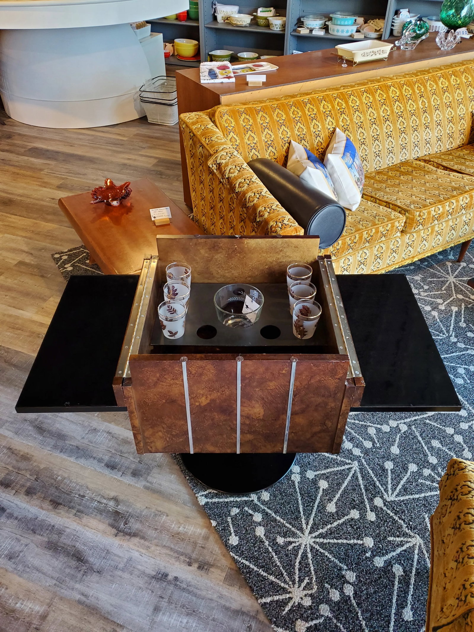 1950s Vintage Mid-Century Modern Mini Swivel Bar by Lane Furniture - 4