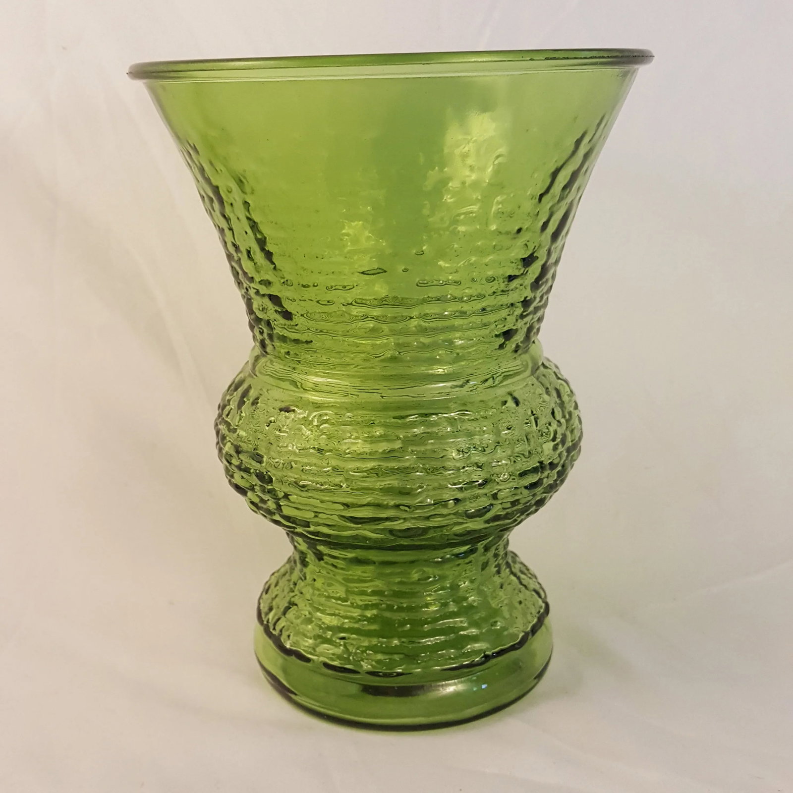 Anchor Hocking Glass Soreno Avocado Vase - 2