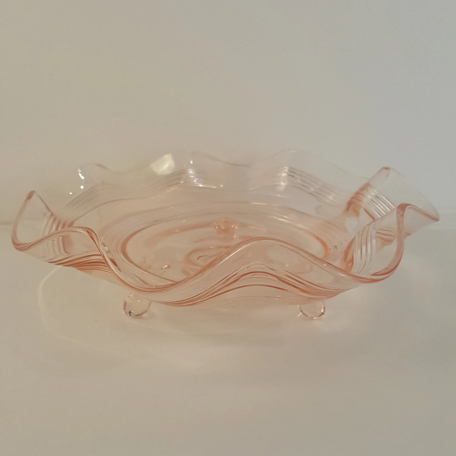 1930s Fenton Wide Rib #100 3 Footed Rose Glass Bowl - 5