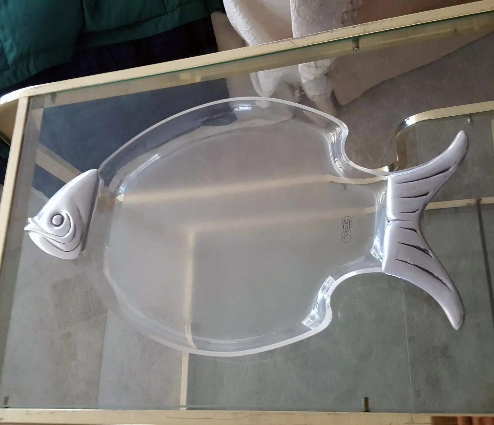 1960s Lucite Fish Shaped Serving Platter With Aluminum Head and Tail - 2
