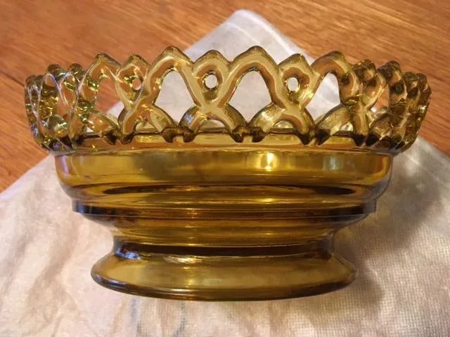Vintage Amber Imperial Glass Covered Dish With Lion - 4