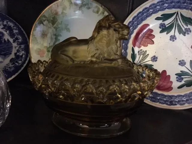 Vintage Amber Imperial Glass Covered Dish With Lion - 8
