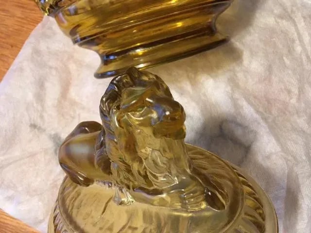 Vintage Amber Imperial Glass Covered Dish With Lion - 9