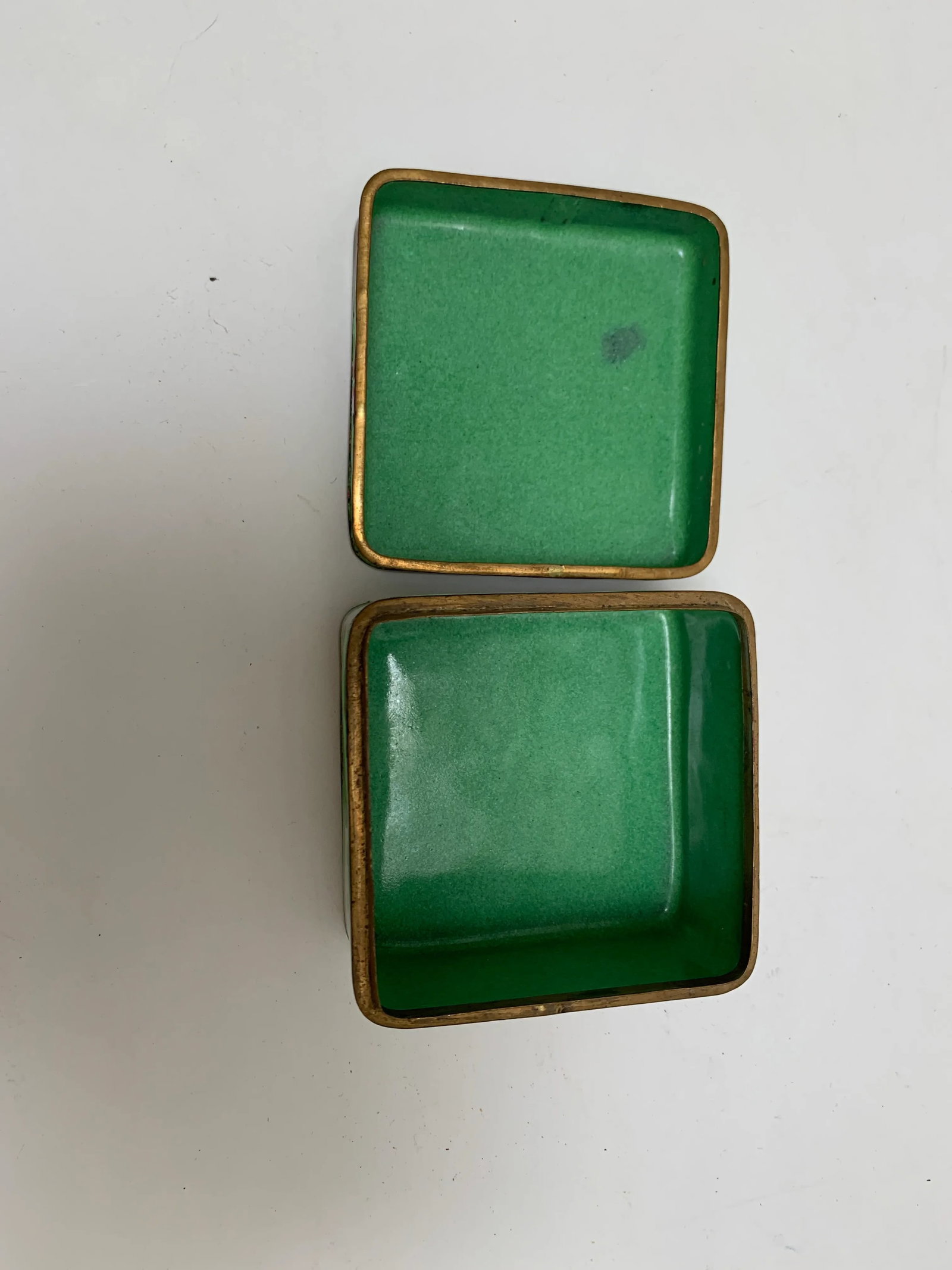 Asian Chinoiserie Petite Enamel Cloisonne Jewelry Stash Box - 6
