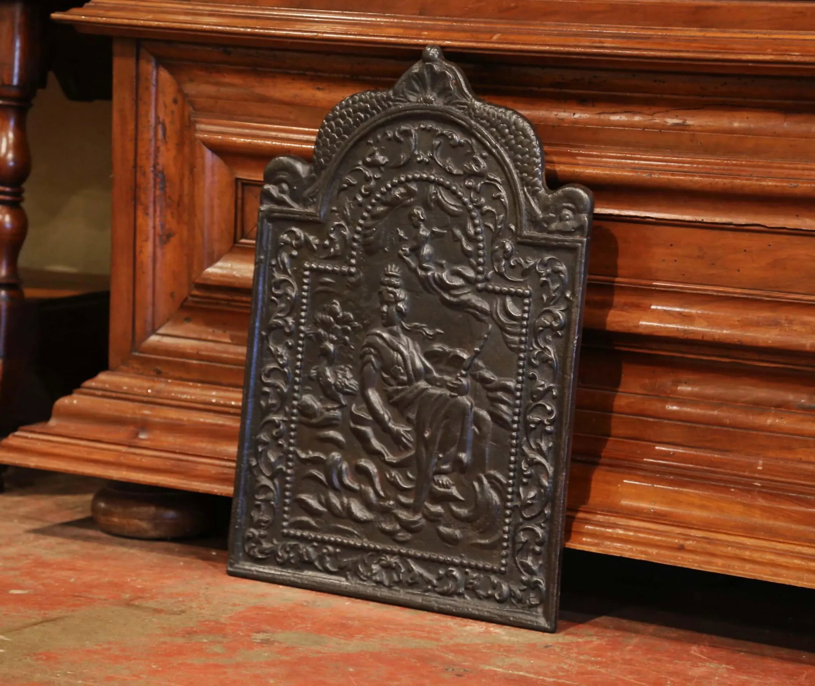 19th Century French Louis XV Polished Iron Fire Back With Goddess and Dolphins - 2
