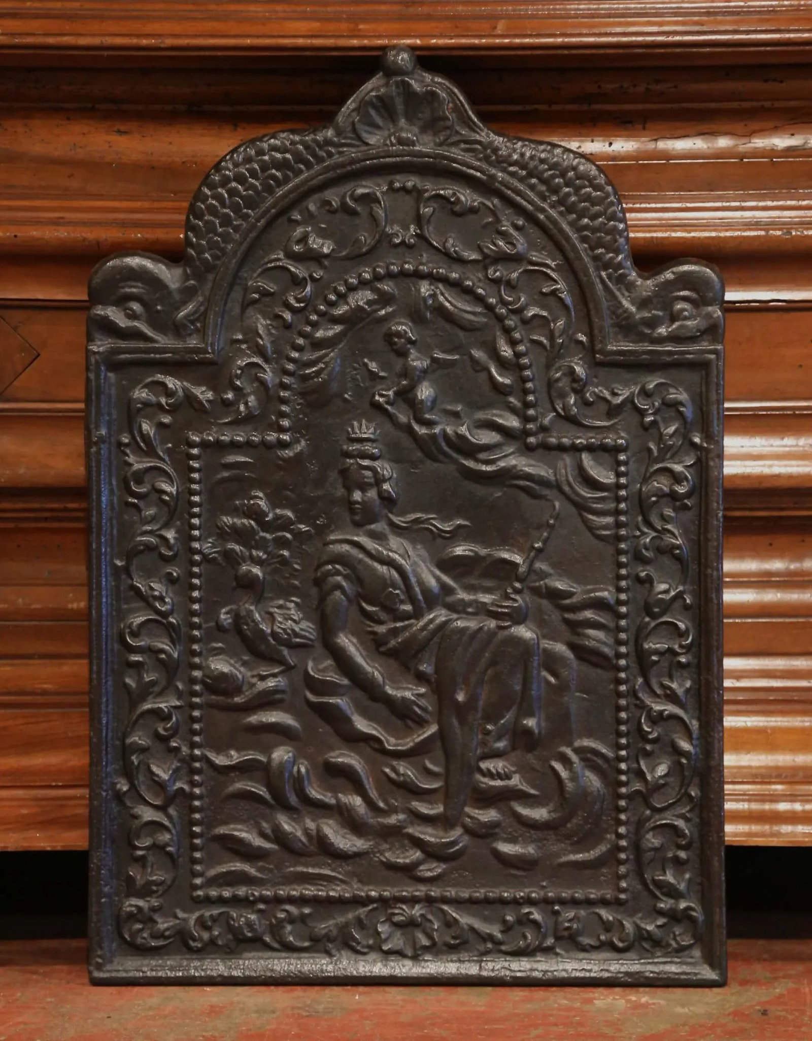 19th Century French Louis XV Polished Iron Fire Back With Goddess and Dolphins - 5