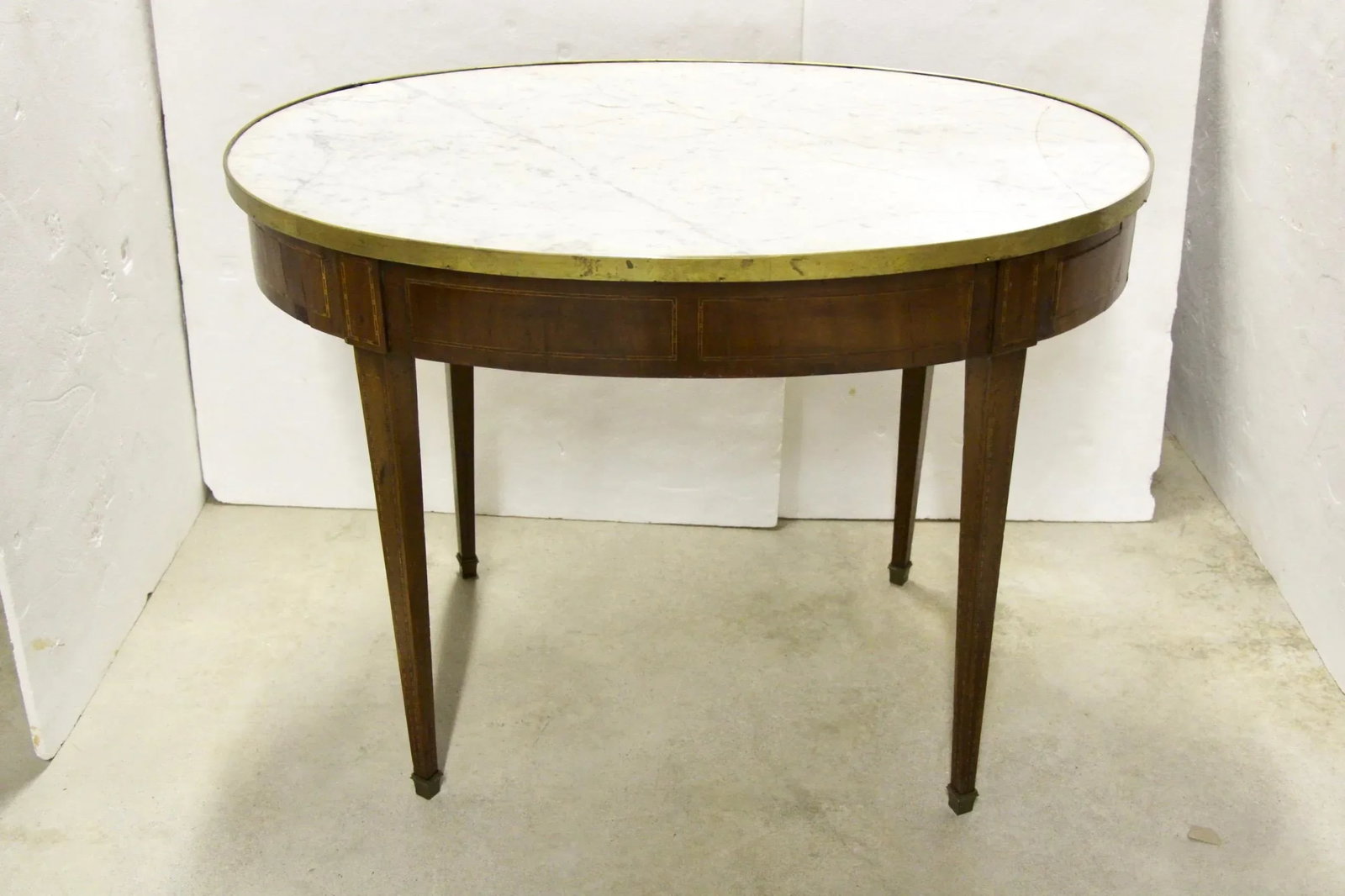French 19th Century Oval Side Table - 10