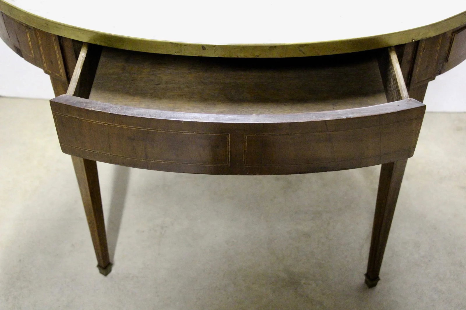 French 19th Century Oval Side Table - 6