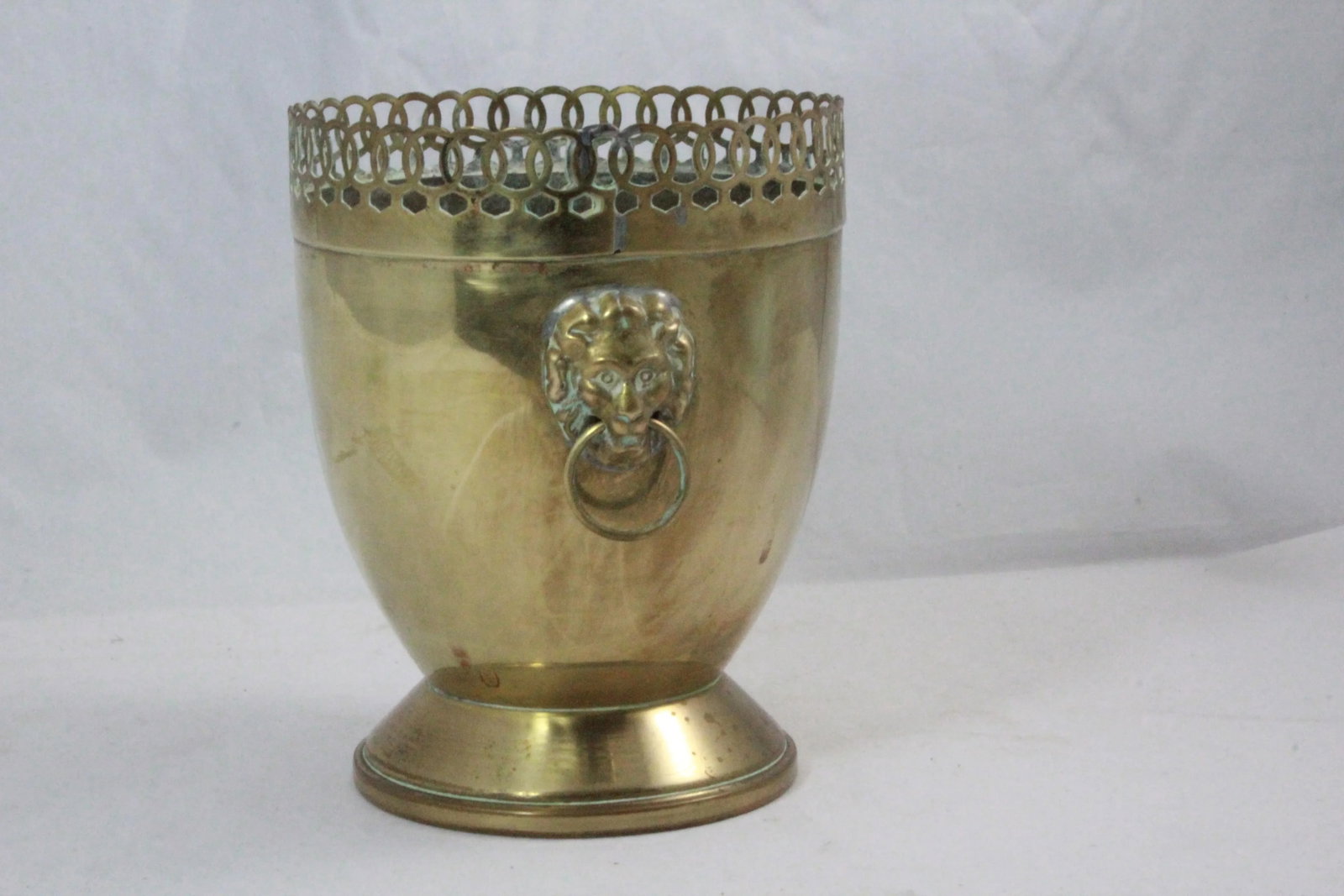 Vintage Mid 20th Century Copper/Brass Ornate Plant Holder With Lionhead and Ring Handles - 5