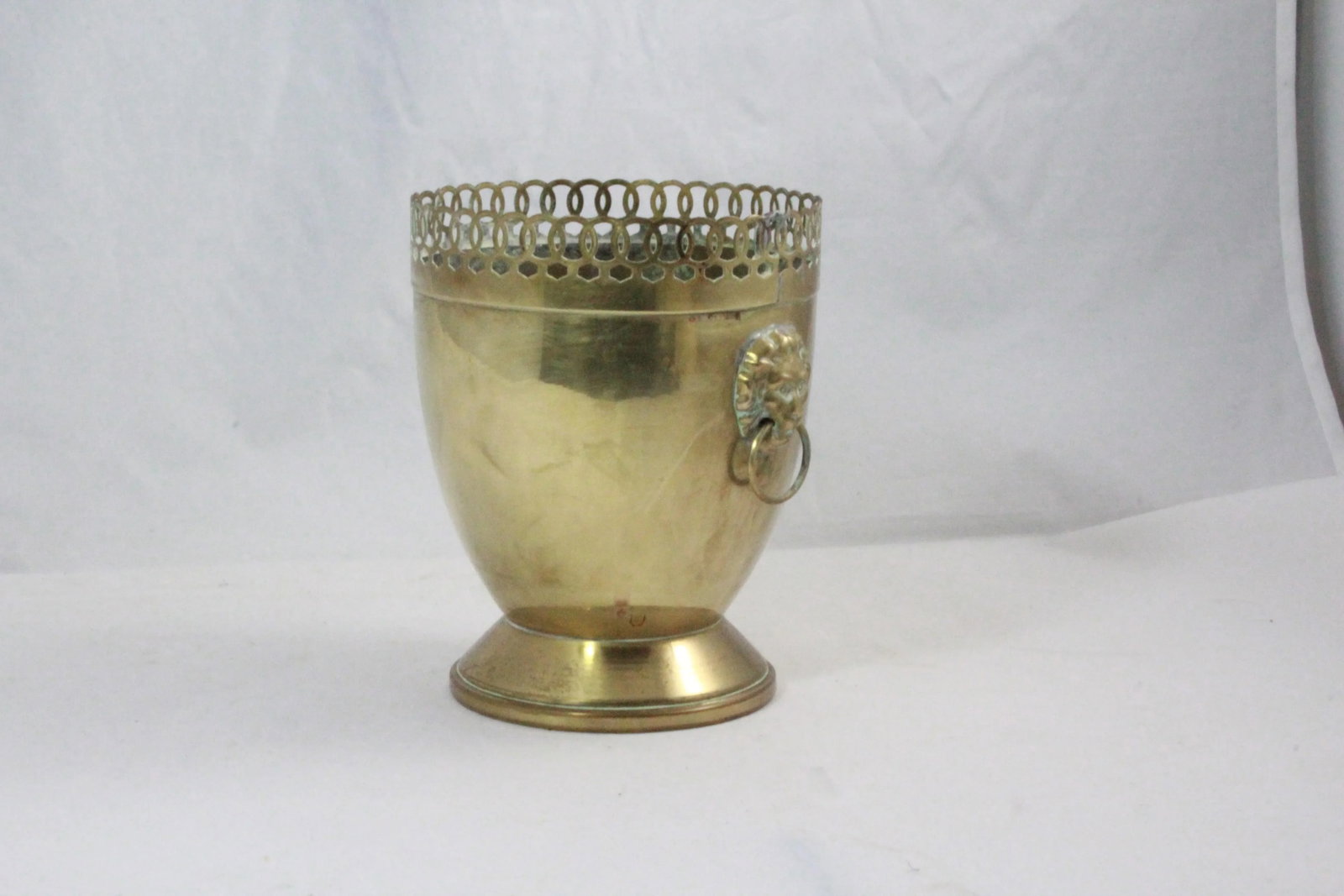 Vintage Mid 20th Century Copper/Brass Ornate Plant Holder With Lionhead and Ring Handles - 6