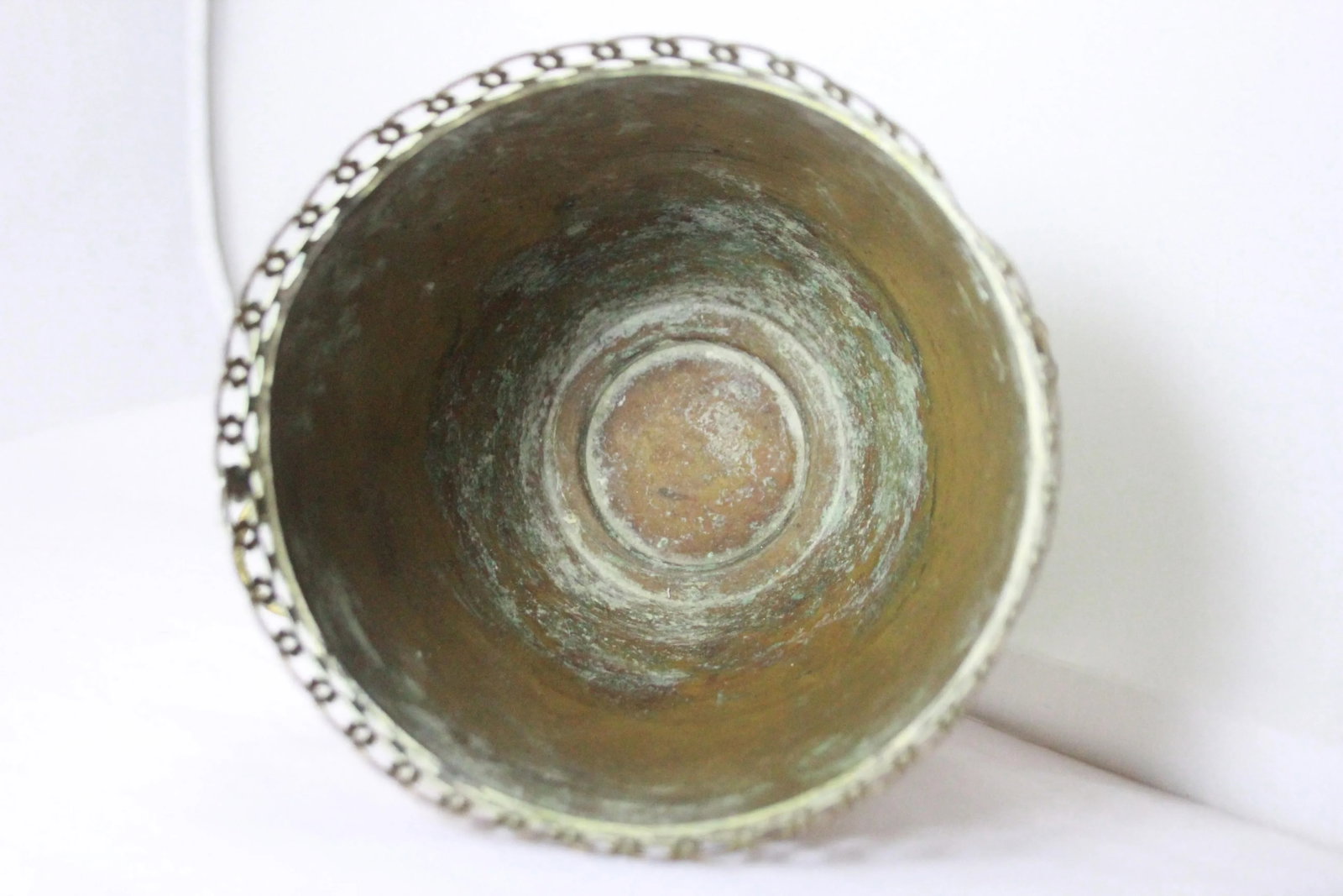 Vintage Mid 20th Century Copper/Brass Ornate Plant Holder With Lionhead and Ring Handles - 7