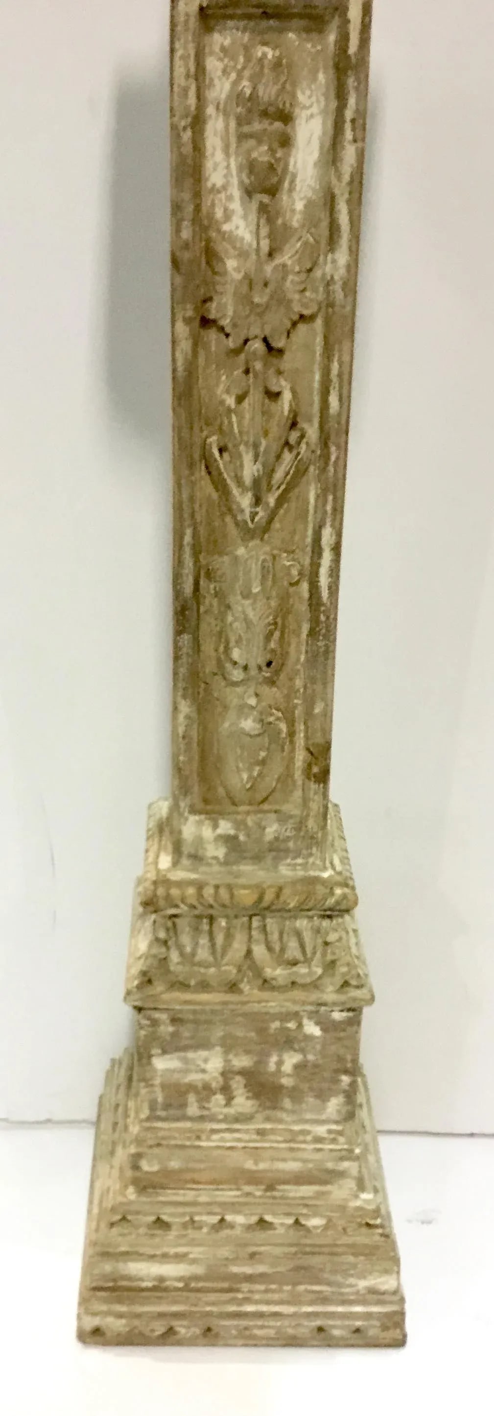 Large Gustavian Style Hand Carved White Washed Montauban Table Lamp - 2