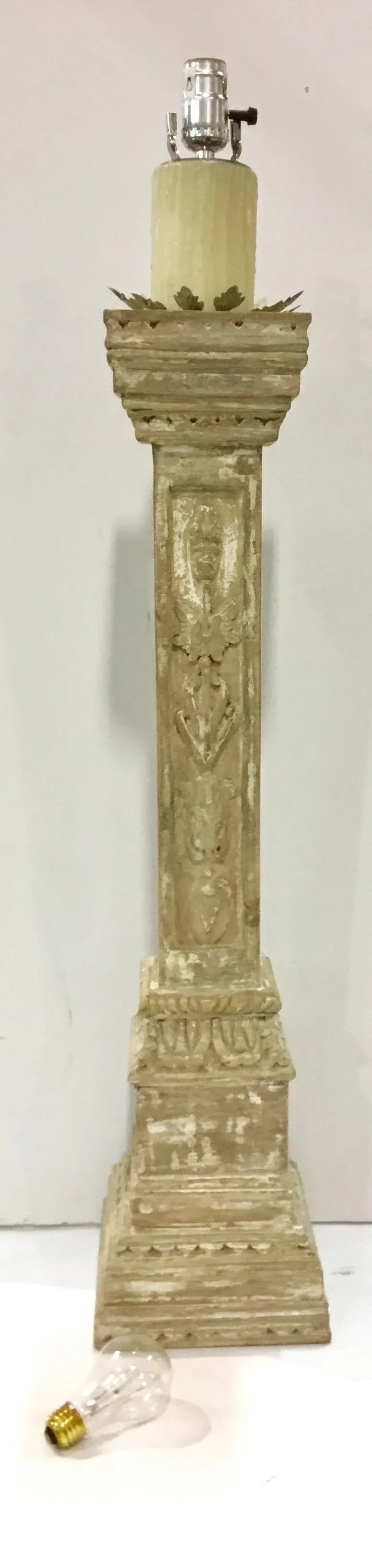 Large Gustavian Style Hand Carved White Washed Montauban Table Lamp - 5