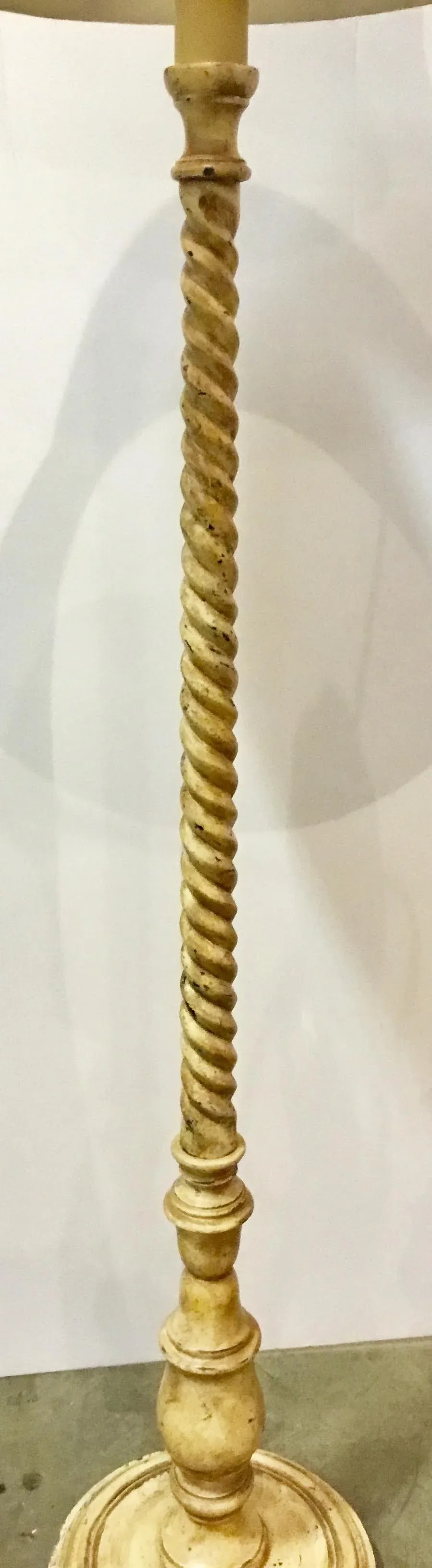 Transitional Carved Wood Cream Italian Floor Lamp - 4