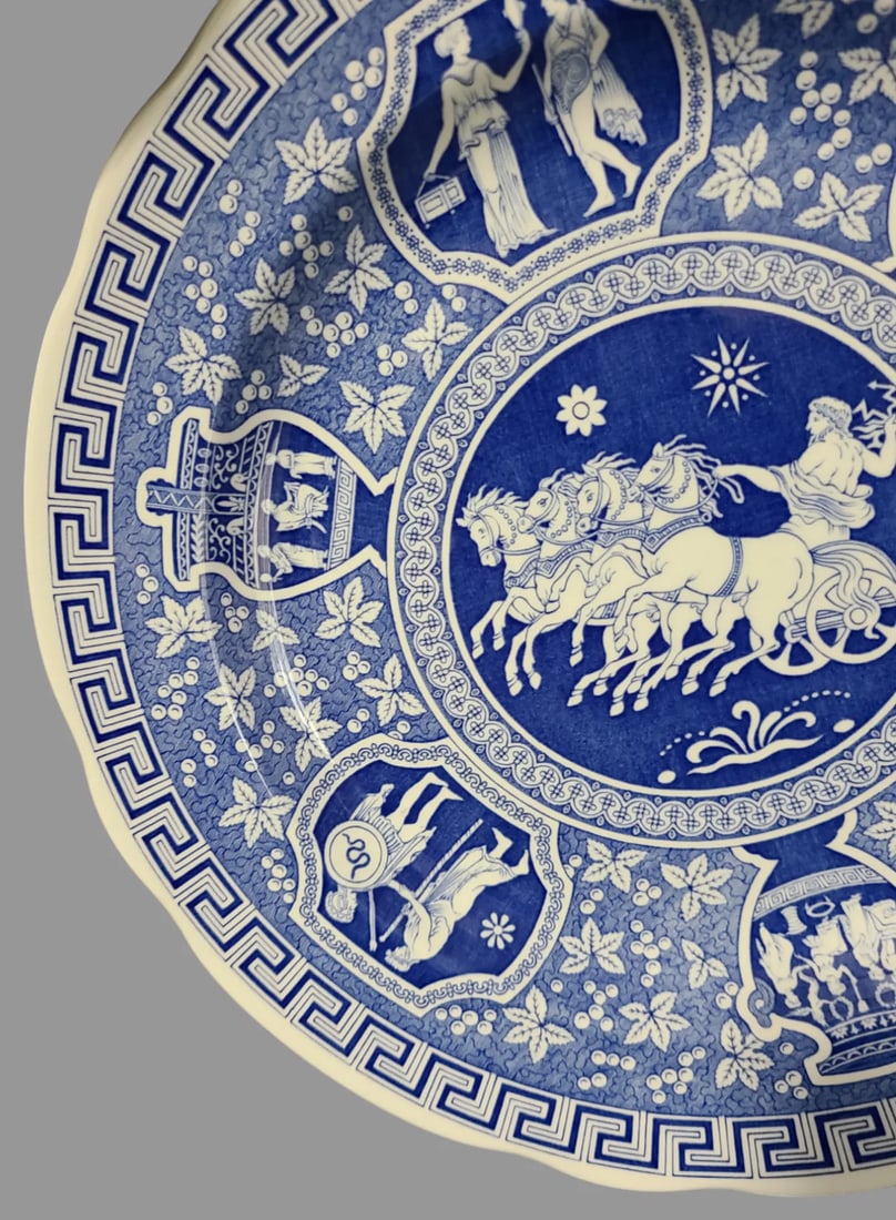 Late 20th Century Blue & White Neoclassical Greek Key Mythological God Zeus Figural Spode Plate, Mad - 4