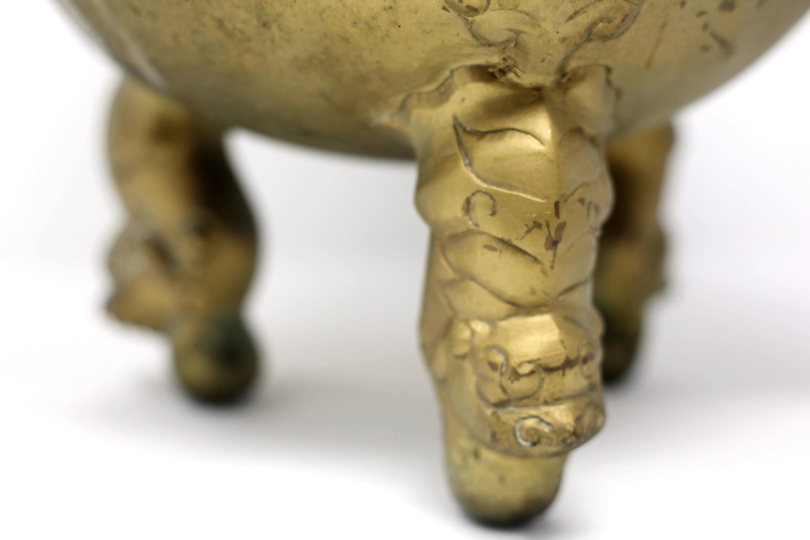 Vintage Large and Heavy Brass Foo Dog Koro or Incense Pot - 6