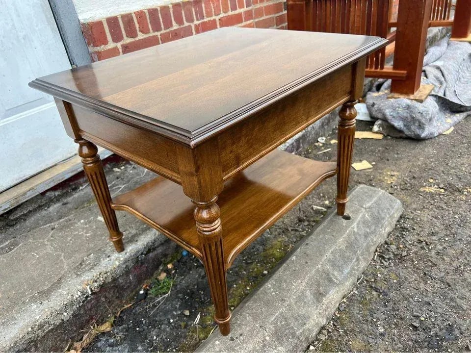 Vintage Ethan Allen Pair of Traditional Style Solid Wood 2 Tier Nightstands Bed Side Tables. - 10